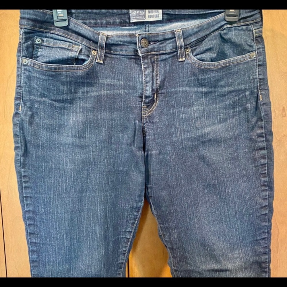 16 Long Levi’s Classic boot cut Jeans Medium wash - Picture 2 of 10